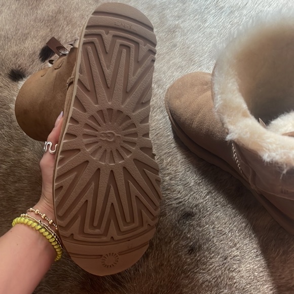 Ugg Boots - Picture 5 of 6